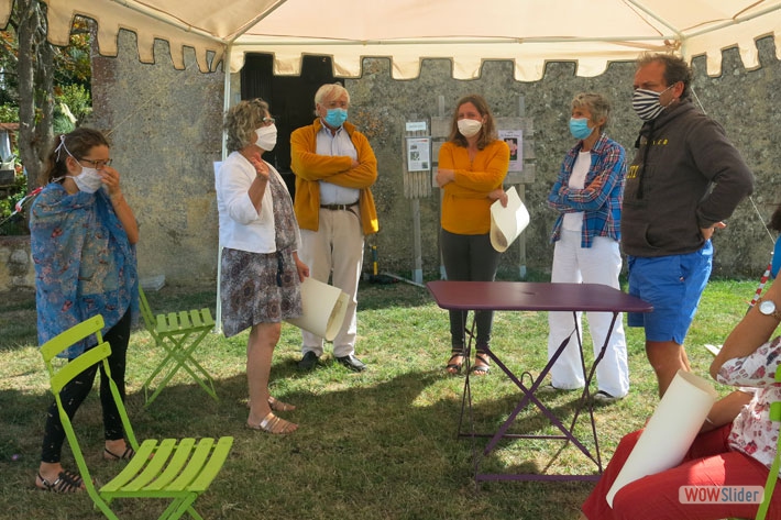 19-Parlotte sous la tente