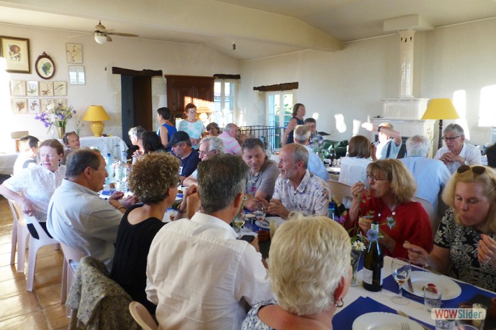 39-Au resto du village